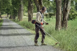 Husqvarna 325R - Image 2